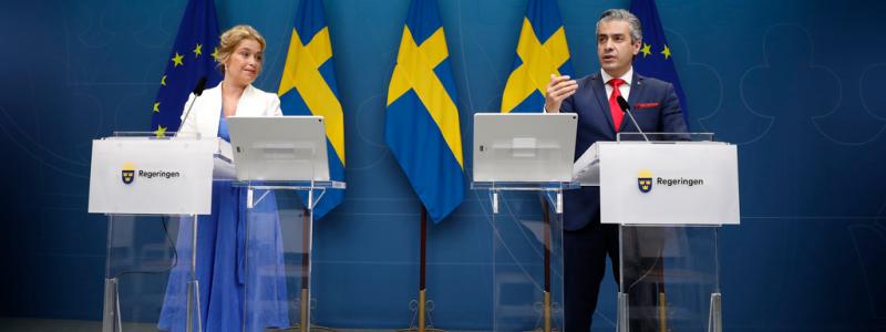 Ali Lorestani/TT: Klimat- och miljöminister Annika Strandhäll och energi- och digitaliseringsminister Khashayar Farmanbar.