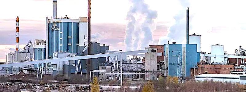 Kemifabrikens läge vid havet gör det till en idealisk plats för uppsamling och lagring, kostnaden uppskattas till 120–240 euro per ton av Finlands klimatpanel. Foto: Metsä Fibre