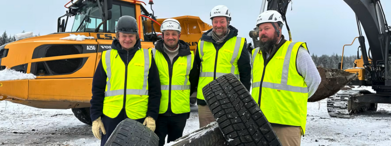 Alf Blomqvist, styrelseordförande Enviro, Peter Karlsson, VD Fratera, Fredrik Emilson, vd, Enviro och Martin Pettersson, kommunstyrelsens ordförande, Uddevalla kommun. Foto: Uddevalla kommun