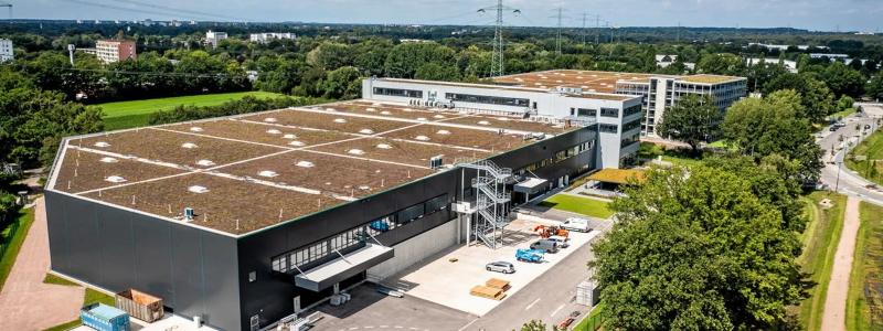 Att investera i en gigafabrik av denna storlek innebär också stora ekonomiska risker, särskilt om marknaden inte växer i den takt som förväntas. H-Tec Systems måste därför arbeta nära sina partners och kunder för att säkerställa att de har en stabil efterfrågan på sina produkter. Foto: Garbe Industrial Real Estate