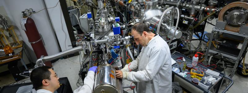 Energy-laboratorium vid MIT. Intresset för naturligt förekommande vätgas, som produceras under jord, har ökat. Men trots att den potentiellt kan utvinnas på samma sätt som naturgas är de exakta förekomsterna och deras omfattning fortfarande okända. Foto: Massachusetts Institute of Technology, MIT,