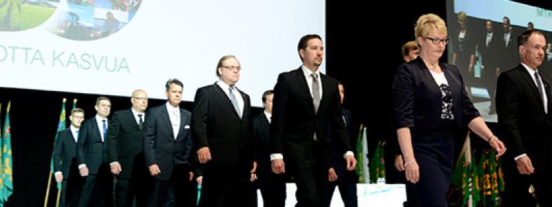 Gamla anor. Festliga öppnandet nyligen av MTK:s hundraårsjubileum. Foto: MTK-Åbo