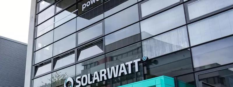 Beslutet om personalminskning och att endast tillfälligt stänga produktionen är mer en emotionell än praktisk åtgärd. Foto: Solarwatt