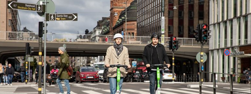 Varje rest kilometer med en Lime minskar koldioxidutsläppen med i snitt 20,7 gram. Foto: Lime