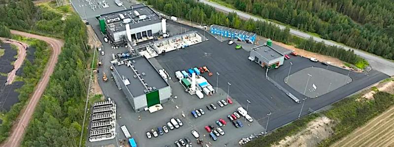 Flygbild av Harjavaltas nya vätgas-anläggning i Finland. Photo: P2X Solutions