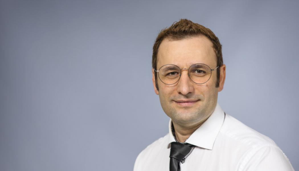 Naser Tavajohi, forskarassistent på Kemiska institutionen vid Umeå universitet. Foto: Mattias Pettersson