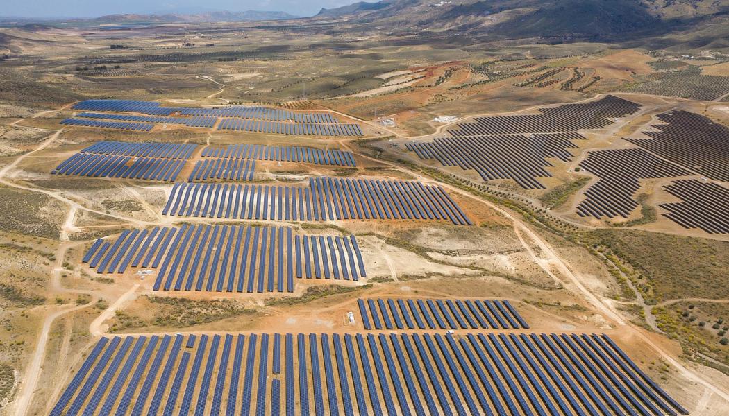 AQuila Capital och Alpiq tecknade ett 5-års samarbetsavtal om parternas 50 megawatt starka solpark i Almeria. Foto: Aquila Capital


