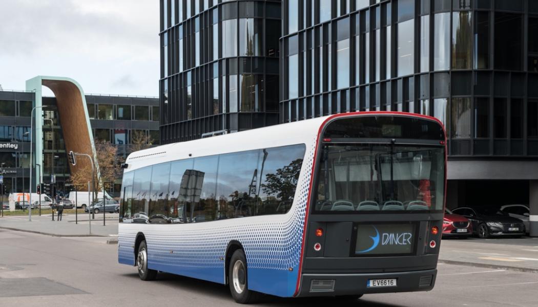 Dancer FC 75. Det som utmärker denna buss är, enligt tillverkaren, dess högeffektiva laddningssystem med en kapacitet på upp till 500 kW, vilket möjliggör en laddningstid på endast åtta minuter. Foto: Dancer Bus