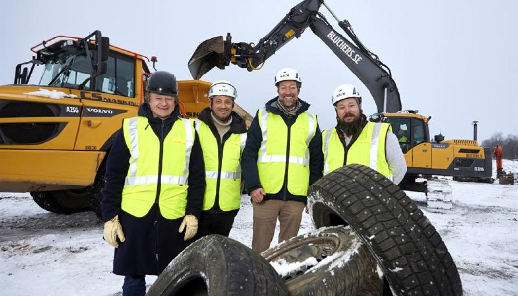 Alf Blomqvist, ordförande Enviro, Peter Karlsson, vd Fratera, Fredrik Emilson, vd Enviro, Martin Pettersson, kommunalråd Uddevalla. Foto: Enviro