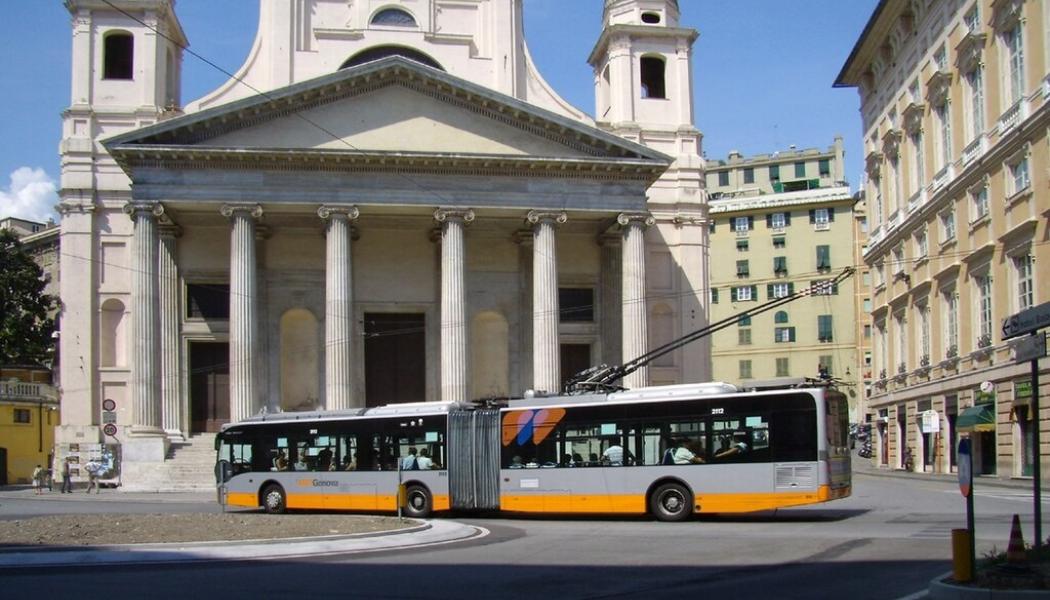 Trådbuss, modell äldre, i Genua. Foto: Wikipedia Common. Kredit: Arbalete