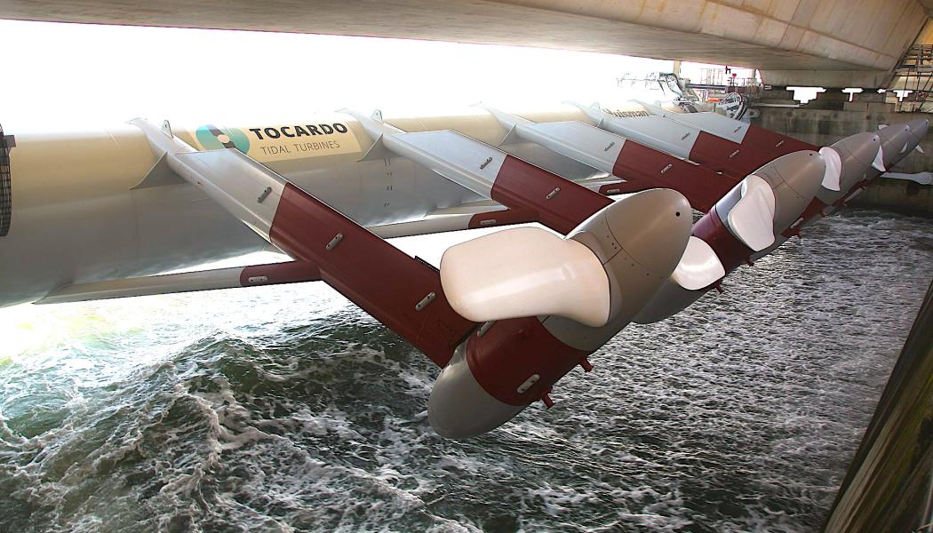 Tidvattenkraftverket i stormflodsbarriären i östra Schelde är det största tidvattenenergiprojektet i Nederländerna och världens största kommersiella tidvatteninstallation med fem turbiner. Foto: Wikipedia Common. Kredit:TTCTW2016NBU 