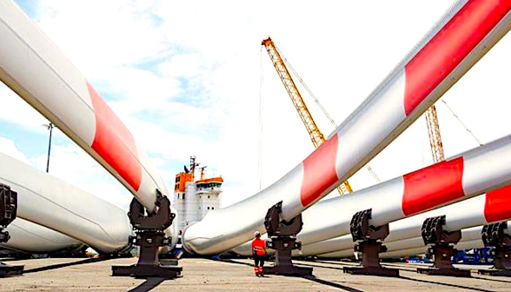 Transport av rotorblad till tyska ön Helgoland. Foto: Siemens Gamesa