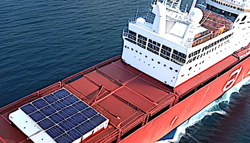 Transport av solpaneler på havets vågor med hjälp av biobränsle är en bra ide anser paneltillverkaren Enpal. Bild: Arkivbild