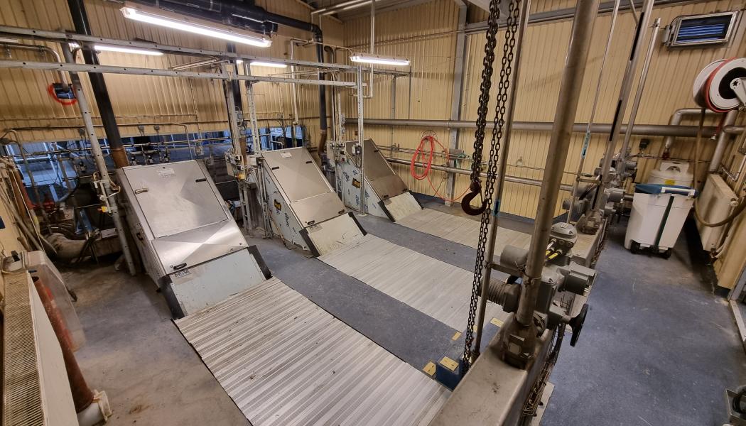 Första reningssteget fångar upp skräp som kommer med avloppsvattnet, vilket görs med hjälp av rensgaller. (Foto på tidigare installationer.) Bild: FVB