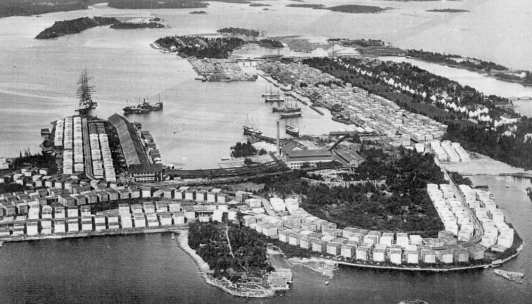 Historisk bild över Norrbyskär. Mellan åren 1895 och 1952 var Mo Ångsåg ett av Europas största sågverk. Det lades ned 1952. Foto: Historisk bild över Norrbyskär. 