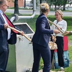 Charlotte Thelm, divisionschef NCC, Karl-Petter Thorwaldsson, näringsminister, Pia sandvik VD RISE. Foto: RISE
