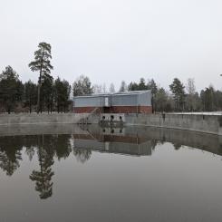 Betongmagasinet och Teknikbyggnaden sedda från sydväst. Foto: Växjö kommun