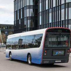 Dancer FC 75. Det som utmärker denna buss är, enligt tillverkaren, dess högeffektiva laddningssystem med en kapacitet på upp till 500 kW, vilket möjliggör en laddningstid på endast åtta minuter. Foto: Dancer Bus