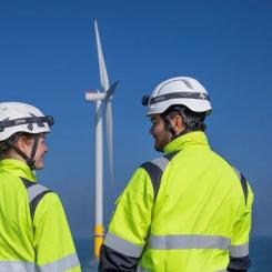 Ørsted kommer att bygga både Hornsea 3 och Hornsea 4 samt de tillhörande transmissionsanläggningarna, inklusive både havs- och landbaserade transformatorstationer och exportkablar. Efter att projekten är färdigställda kommer transmissionsanläggningarna att säljas till en ny ägare i enlighet med brittiska regler. Foto: Ørsted