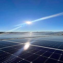 Eurowind Energy satsar på både vind- och solenergi i Rumänien. Foto: Eurowind Energy