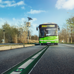 Evolution Road är ett privat-offentligt samarbete mellan nio aktörer från näringsliv, universitet och offentlig sektor, lett av Innovation Skåne. Projektet är en förkommersiell upphandling beställd av Trafikverket. Syftet är att skapa mer kunskap om elvägar och att undersöka potentialen för elväg som del av ett framtida fossilfritt transportsystem.
Projektet har pågått under fem år, 2019-2024. Foto: Innovation Skåne