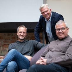 Från vänster: Daniel Pluntky, VD på Collecct, Pelle Berglund, affärsrådgivare på BizMaker, Hans Johansson, senior forskningsspecialist på SCA. Foto: BizMaker
