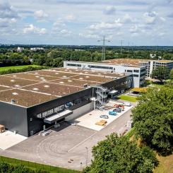 Att investera i en gigafabrik av denna storlek innebär också stora ekonomiska risker, särskilt om marknaden inte växer i den takt som förväntas. H-Tec Systems måste därför arbeta nära sina partners och kunder för att säkerställa att de har en stabil efterfrågan på sina produkter. Foto: Garbe Industrial Real Estate