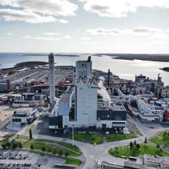 Metsä Board äger bland annat Husums integrerade kartong- och massabruk. Foto: Metsä Board