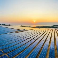 Kurnool Ultra Mega Solar Park är ett storskaligt solkraftsprojekt beläget i Kurnool-distriktet i den indiska delstaten Andhra Pradesh. Foto: Exaputra