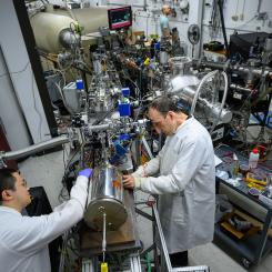 Energy-laboratorium vid MIT. Intresset för naturligt förekommande vätgas, som produceras under jord, har ökat. Men trots att den potentiellt kan utvinnas på samma sätt som naturgas är de exakta förekomsterna och deras omfattning fortfarande okända. Foto: Massachusetts Institute of Technology, MIT,