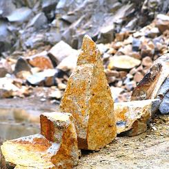 Så kallade kritiska mineraler eller kritiska råvaror (Critical Raw Materials, CRM) är främst metaller som till exempel litium, kobolt, mangan och sällsynta jordartsmetaller. Flera av dessa metaller används i teknik som anses vara viktiga för omställningen till ett fossilfritt samhälle. Foto: Creative Commons Lic. Kredit: Schaubi