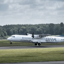 ATR, flygbolaget BRA och bränsleleverantören Neste har genomfört världens första flygning med ett kommersiellt flygplan med 100 procent bioflygbränsle. Foto: ATR