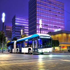 Solaris Urbino 18 hydrogen tävlade om titeln Årets buss 2025 under Bus Euro Test i maj i år. Tävlingen, som i år hölls i Kladno, Tjeckien, är en prestigefylld branschtävling som arrangeras vartannat år sedan 1989. Fem tillverkare deltog: Daimler, Ebusco, MAN, Solaris och VDL. Foto: Solaris