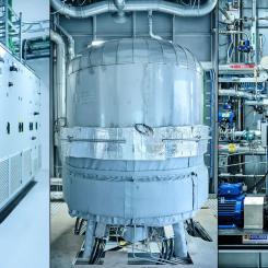 Topsoes första SOEC-elektrolysörtest visar teknikens kapacitet som elektrolysör i en vätgasanläggning.
Testet avslöjar betydande nivåer av stabilitet under industriella förhållanden samtidigt som stabila temperaturnivåer bibehålls.
Topsoe kommer att tillverka SOEC-elektrolysörer från sin fabrik i Herning, Danmark. Foto: TOPSOE