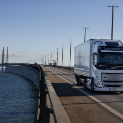 Lastbilen som används är en Volvo FH Electric med sex batterier på sammanlagt 540 kWh Foto: Carlsberg